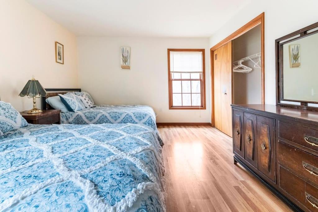 Cheerful Pocono Home Away From Home Albrightsville Экстерьер фото