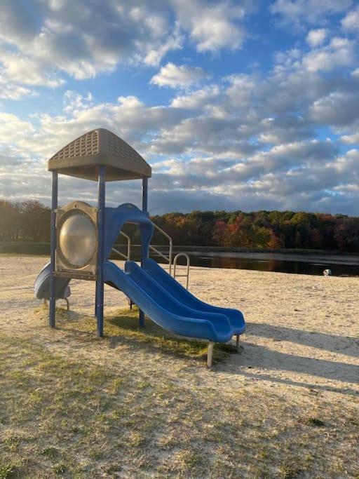 Cheerful Pocono Home Away From Home Albrightsville Экстерьер фото